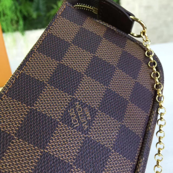 l**is V*t*n wallet