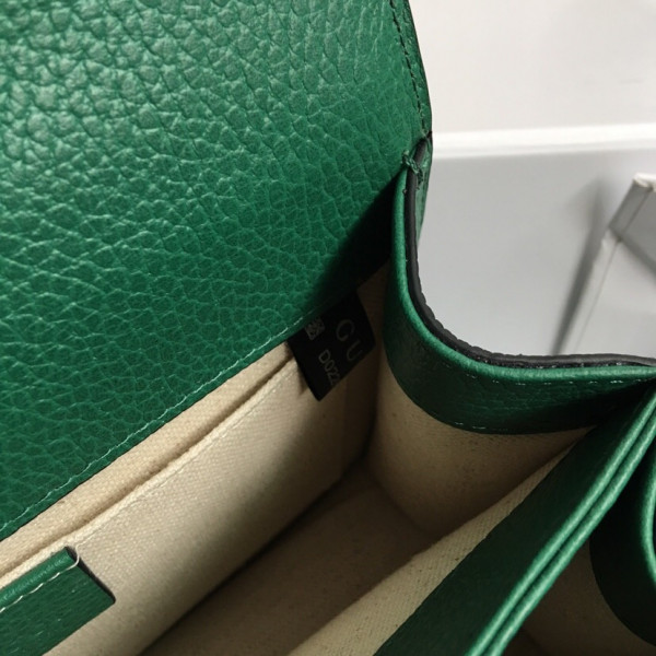 G*u*i bamboo bag